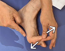 内反小指のストレッチ法